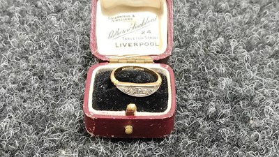 Lot 140 - 18ct Gold, Diamond & Platinum vintage ring in vintage ring box