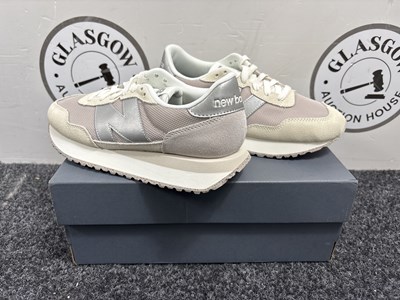 Lot 204 - Women’s New Balance 237 Grey/Beige UK Size 6 - New
