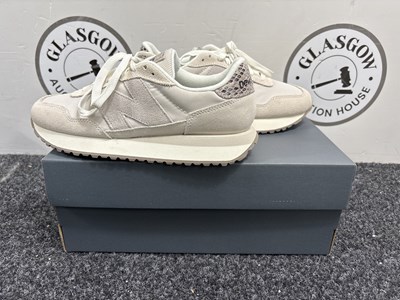 Lot 196 - Women’s New Balance 237 UK Size 6 - New