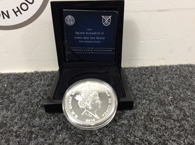 Lot 143 - Queen Elizabeth Long May She Reign 5 Crown Coin - New