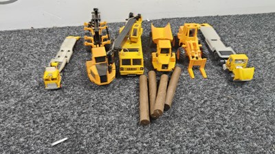 Lot 20 - Box containing qty of majorette and other model vehicles