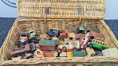 Lot 19 - Basket containing qty of model vehicles
