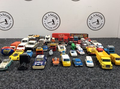 Lot 34 - Box containing large qty of corgi model vehicles
