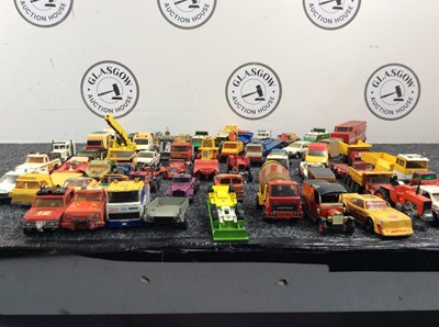 Lot 1 - Large box of matchbox model vehicles