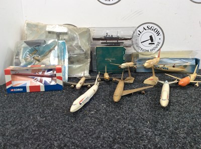 Lot 236 - Large box containing model aircraft from various brands