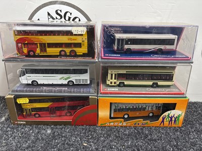 Lot 92 - 6 model busses in display packaging
