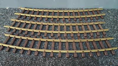 Lot 124 - 3 pieces of Lehmann curved track