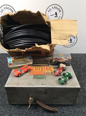 Lot 5 - Vintage Scalextric Set 60 With Metal Case & Box Of Track - Used