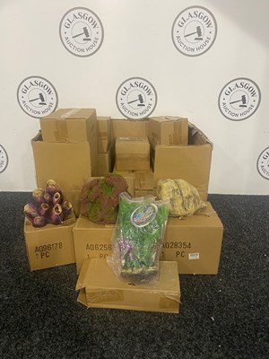 Lot 49 - Box of fish tank decorations containing 16 items