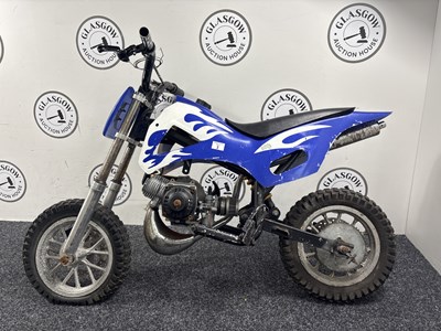 Lot 3 - Kids Petrol Mini Dirt Bike, Spare Engine - in need of work