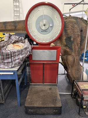 Lot 176 - Industrial Avery Weighing Scale - Used