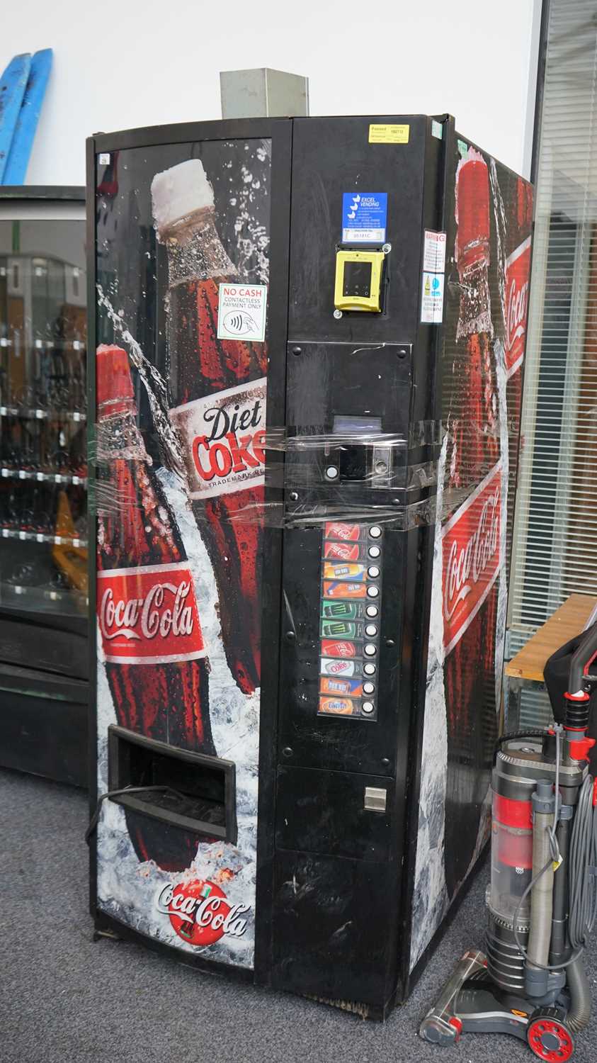 Lot 239 - Drinks vending machine
