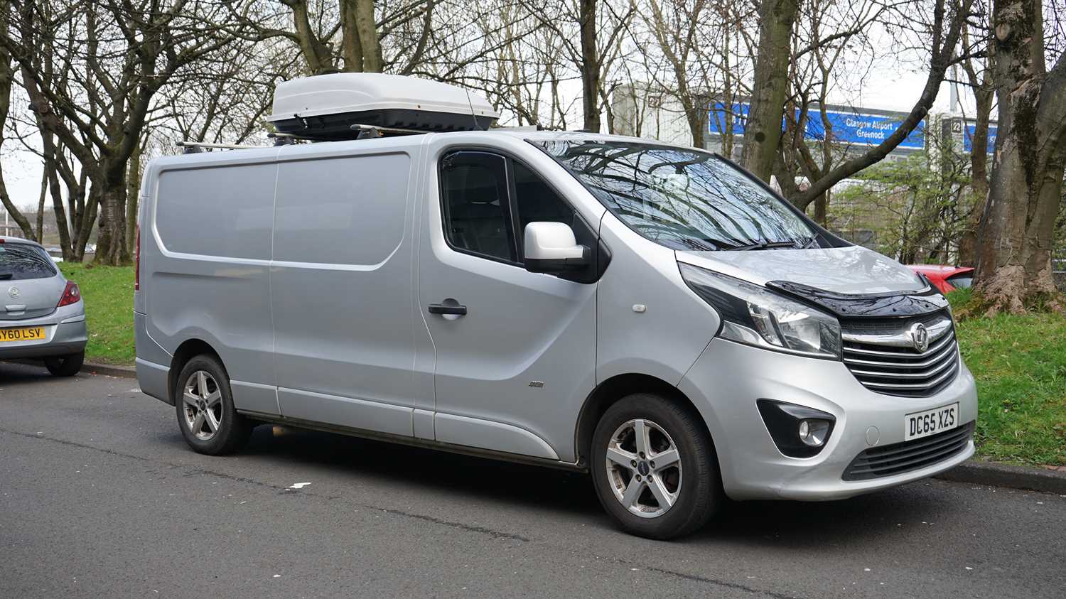 Lot 190 - Vauxhal vivaro sportif cdti silver 201k miles