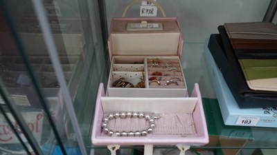 Lot 102 - Jewelry Case & Items
