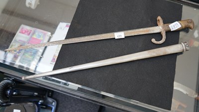 Lot 177 - WW2 Bayonet W/Scabard