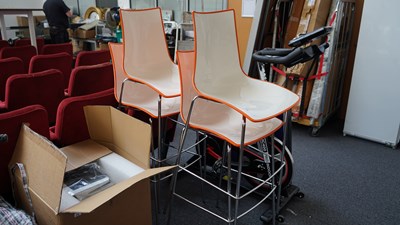 Lot 311 - 4 X stools