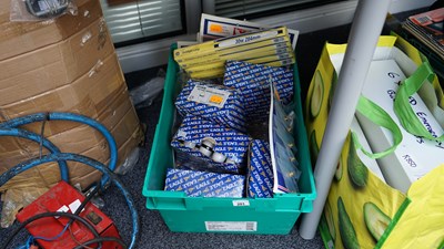 Lot 201 - Box of fittings