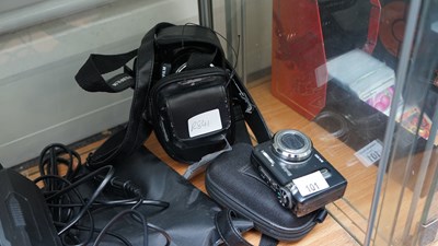 Lot 101 - Cameras