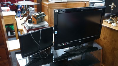 Lot 263 - LG TV & Small Samsung TV