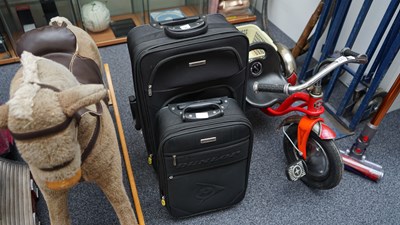Lot 126 - 2 suitcase