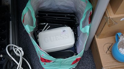 Lot 205 - Qty of handbags