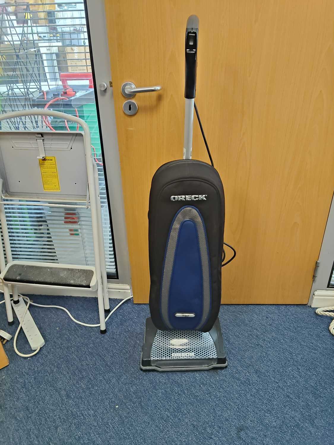 Lot 118 - Oreck XL upright bag vacuum cleaner