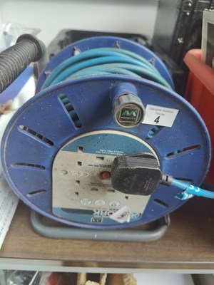 Lot 4 - 240v Extension reel