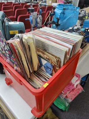Lot 323 - Qty of Vinyls & Minis