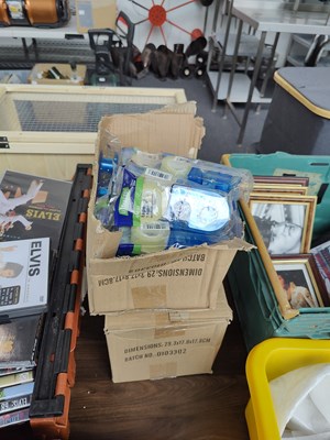 Lot 260 - 2 boxes of tape with dispenser