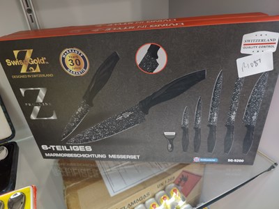 Lot 80 - 2 swiss gold knife sets