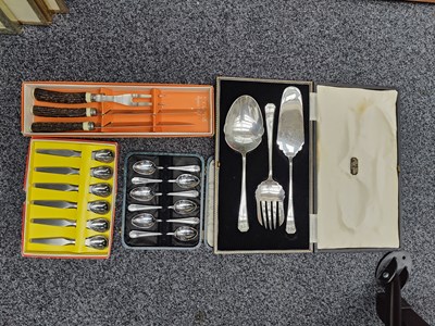 Lot 81 - Qty of cutlery and serving sets