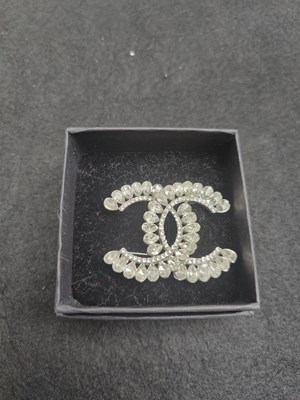 Lot 150 - Broach bearing CC logo