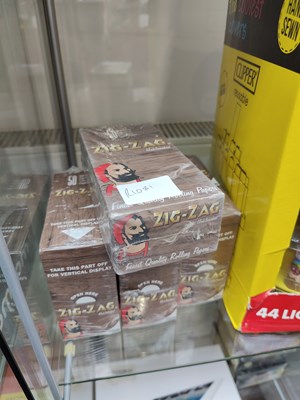 Lot 126 - Zigzag unbleached papers sealed