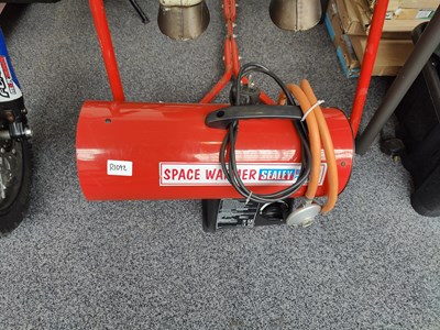 Lot 290 - Small Gas Space Warmer