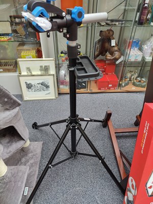 Lot 128 - Bike Repair Stand