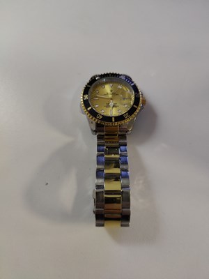 Lot 186 - Gents watch bearing logos
