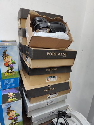 Lot 48 - Large qty mixed work footwear