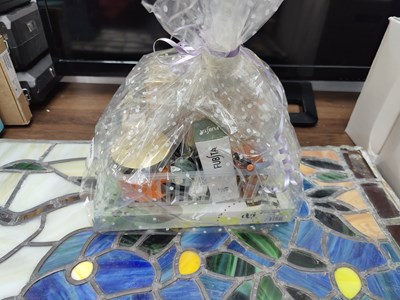Lot 44 - MakeUp Hamper