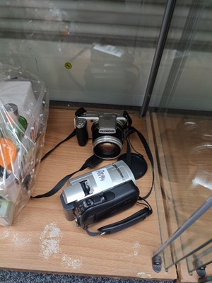 Lot 107 - Camera & Cam Corder