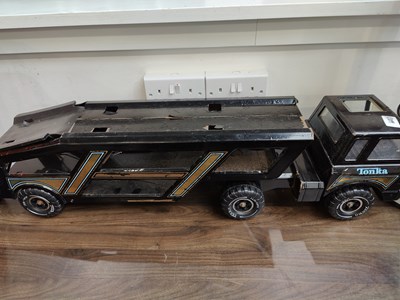 Lot 13 - Tonka Metal Truck & Trailer