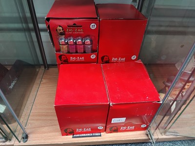 Lot 119 - 6 boxes zig zag lighter multi packs