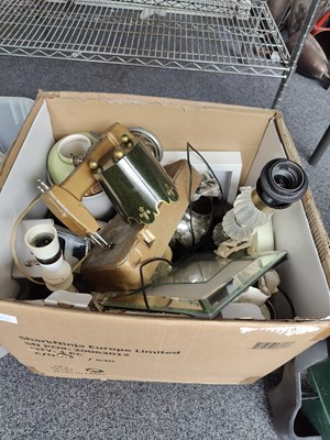 Lot 213 - Box of misc
