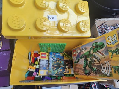 Lot 10 - Box of Lego