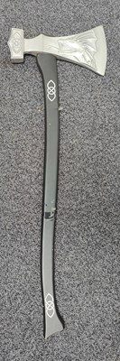 Lot 157 - Large decorative viking style axe with hammer head