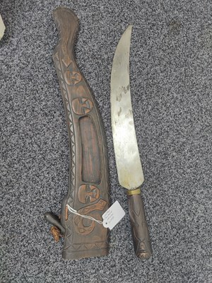 Lot 181 - Vintage Taiwanese paiwan blade in wooden sheath
