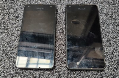 Lot 180 - 2 Microsoft phones