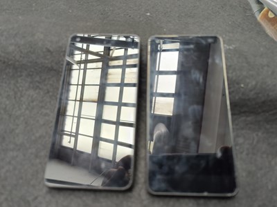 Lot 170 - 2 Microsoft phones