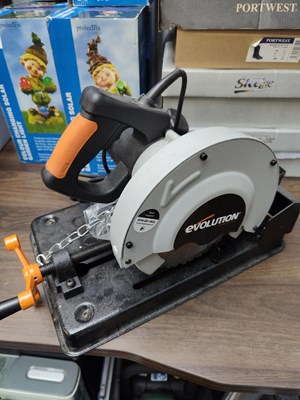 Lot 49 - Evolution table saw