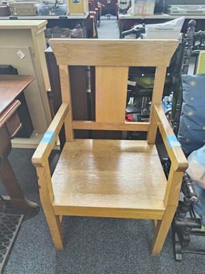Lot 263 - Large oak chair