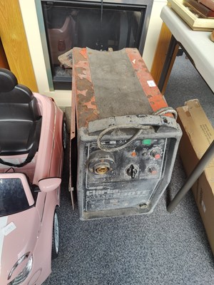 Lot 286 - Clarke welder on trolley